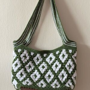 Green and White Crochet Tote Bag